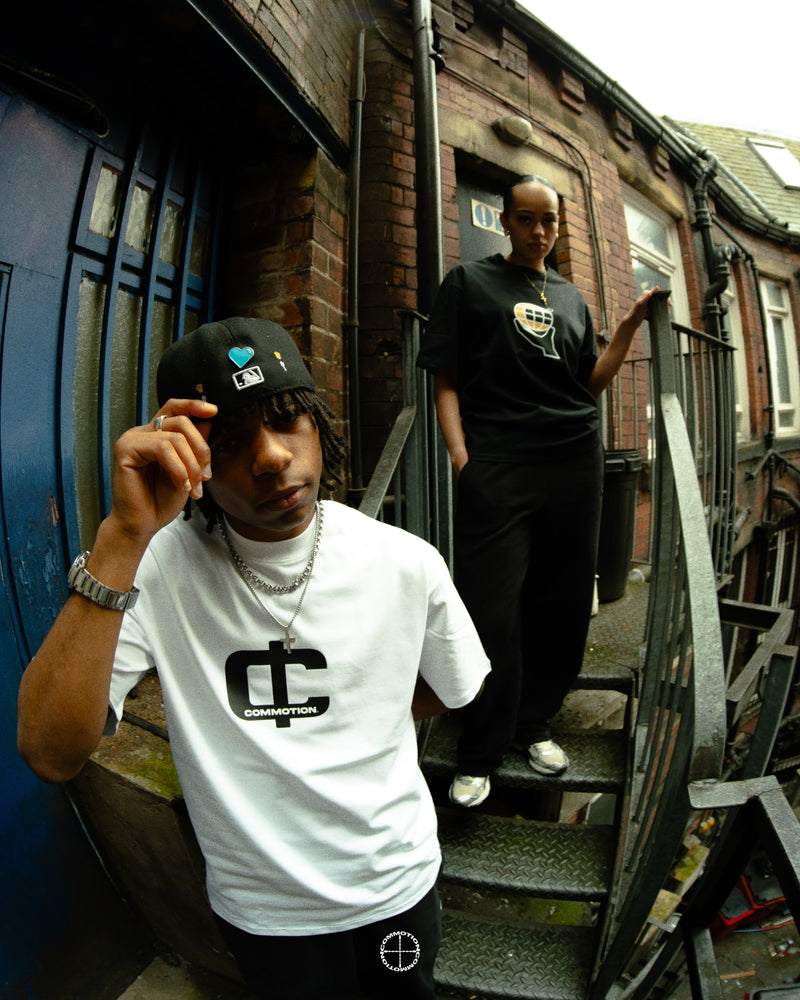 C COLLECTION WORN BY ANNIS & TEZZ